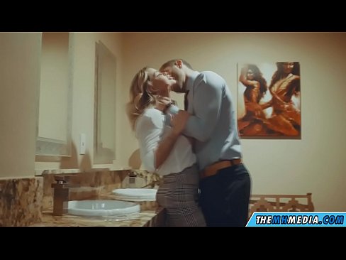 ❤️ Ina whakawaia koe e te kakaho tetona i roto i te wharepaku whanui Karekau Kounga i a matou mi.redpornpictures.ru ☑